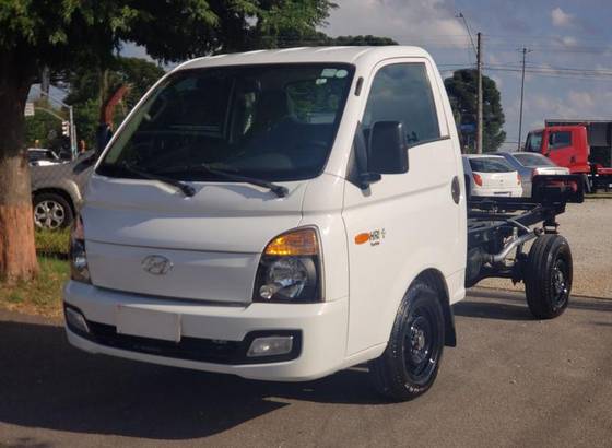 HYUNDAI HR 2.5 LONGO SEM CAÇAMBA 4X2 16V 130CV TURBO INTERCOOLER DIESEL 2P MANUAL
